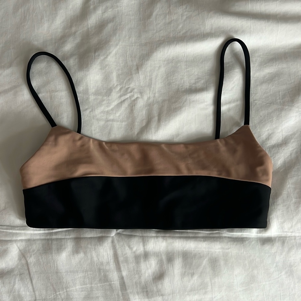 House of Harlow SZ small bikini top/ great condition, worn once / black and nude